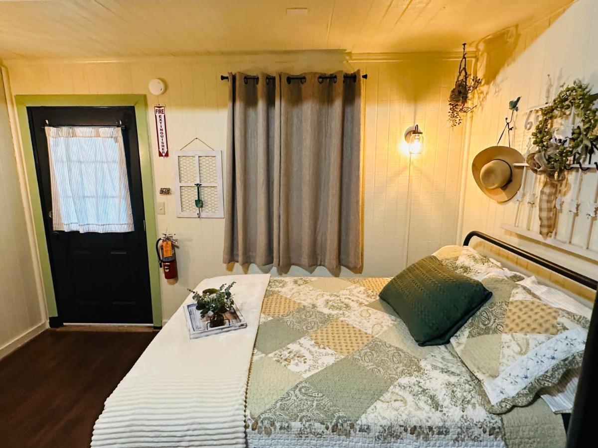 Acorn Hideaways Canton Unwind At Green Gables Suite For Up To 3 Exterior foto